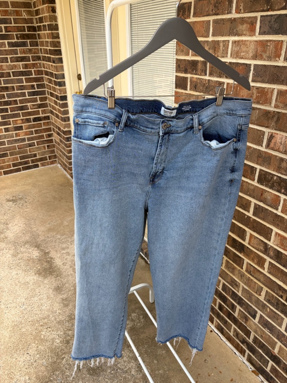 kenzie Light Blue Cropped Frayed-Hem Jeans